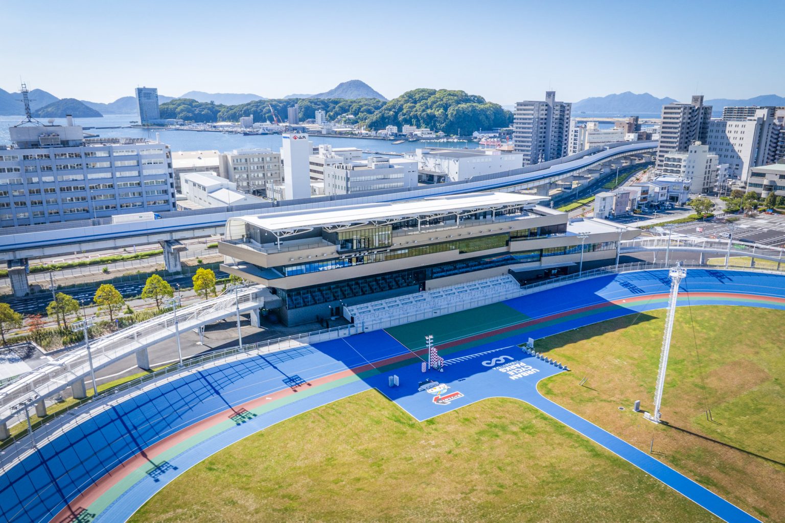 広島駅×猿猴川プロジェクト』⽔辺のカフェ 「Rivace-リヴァーチェ